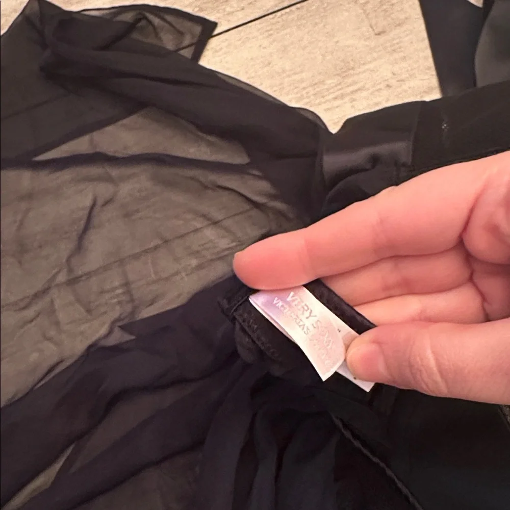 Victoria’s Secret Very Sexy lingerie slip size 34C black silky lace